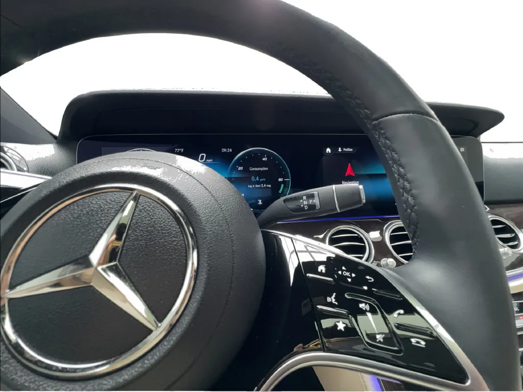 Mercedes-Benz E-Class photo 45