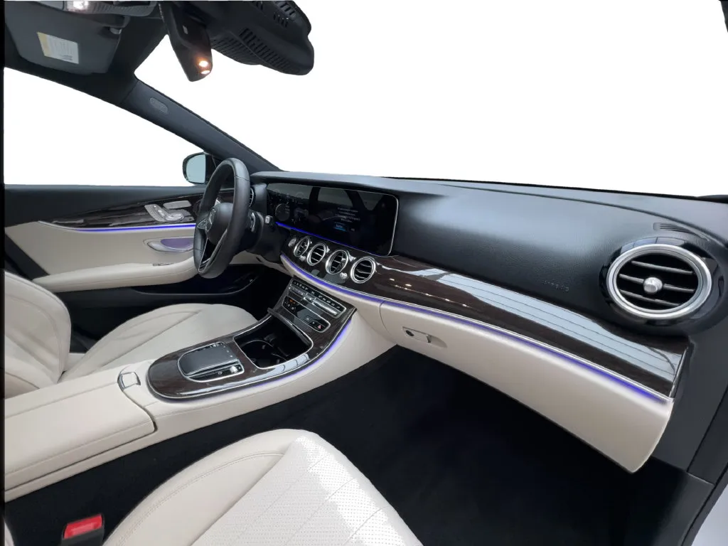 Mercedes-Benz E-Class photo 33