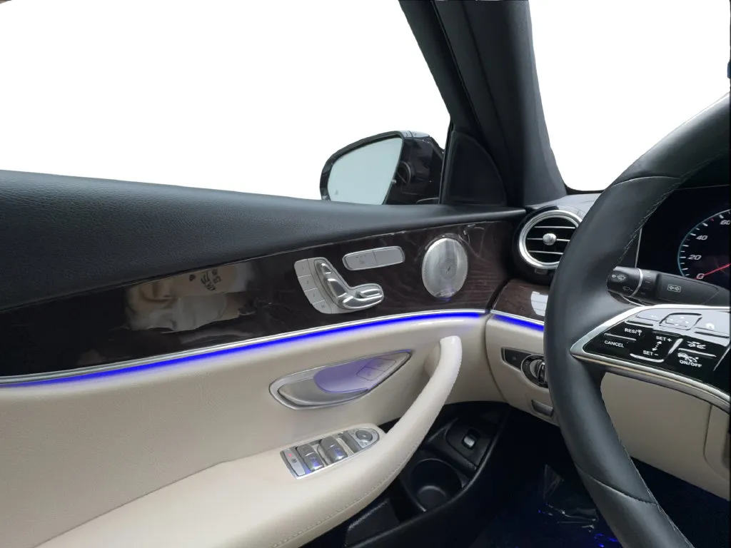 Mercedes-Benz E-Class photo 41