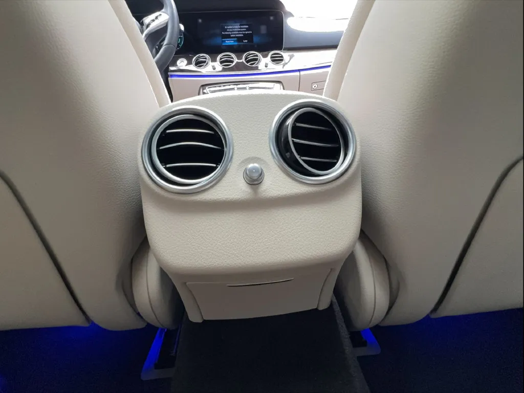 Mercedes-Benz E-Class photo 39