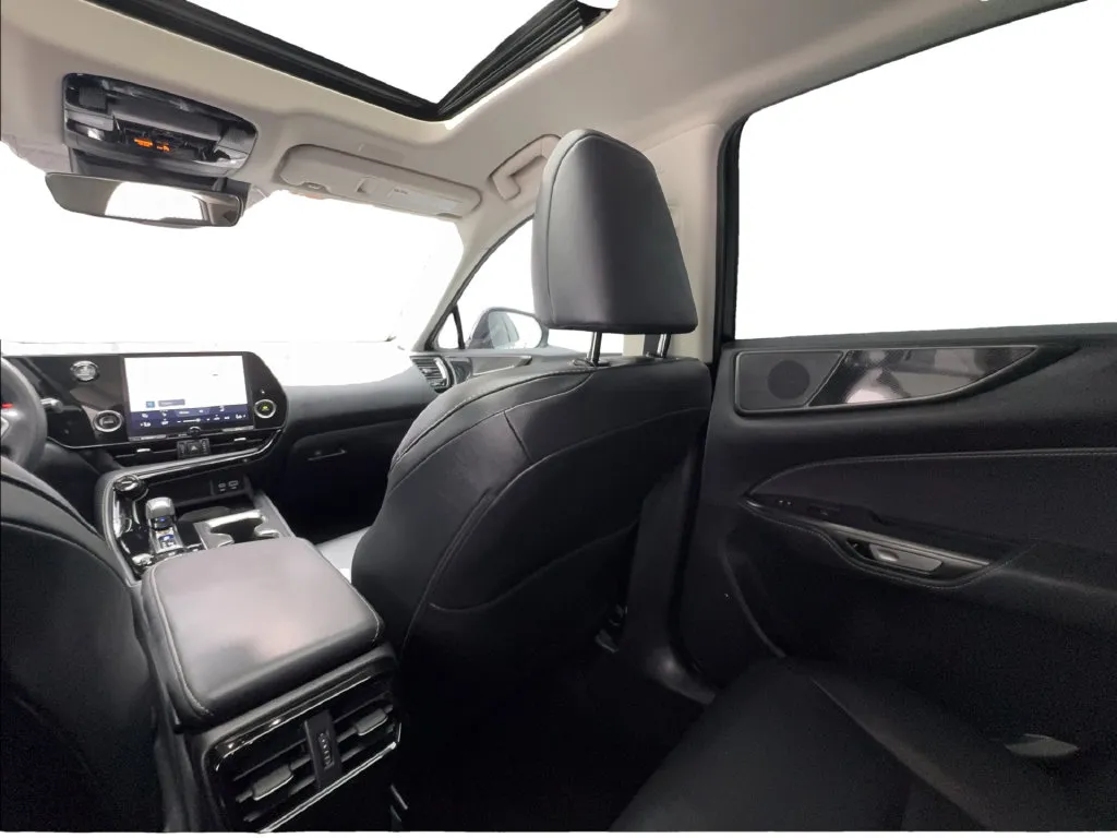 Lexus NX photo 44