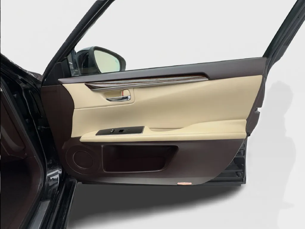 Lexus ES photo 41