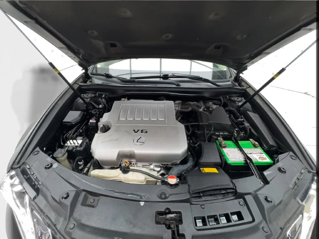 Lexus ES photo 19