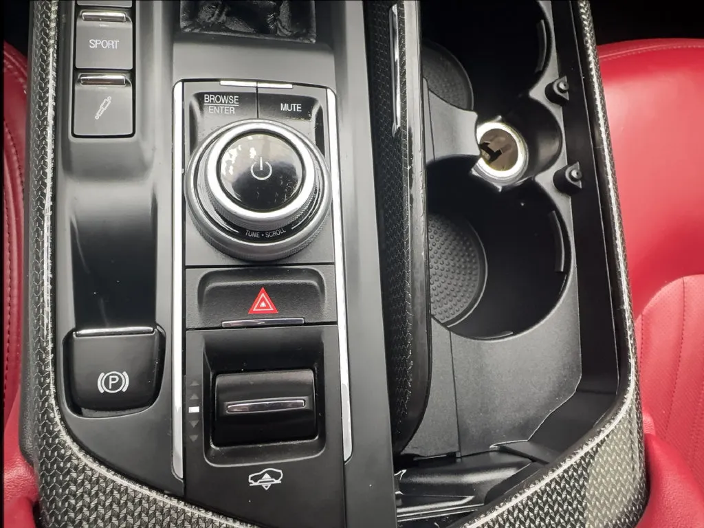 Maserati Levante photo 47