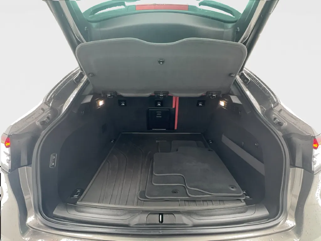 Maserati Levante photo 18