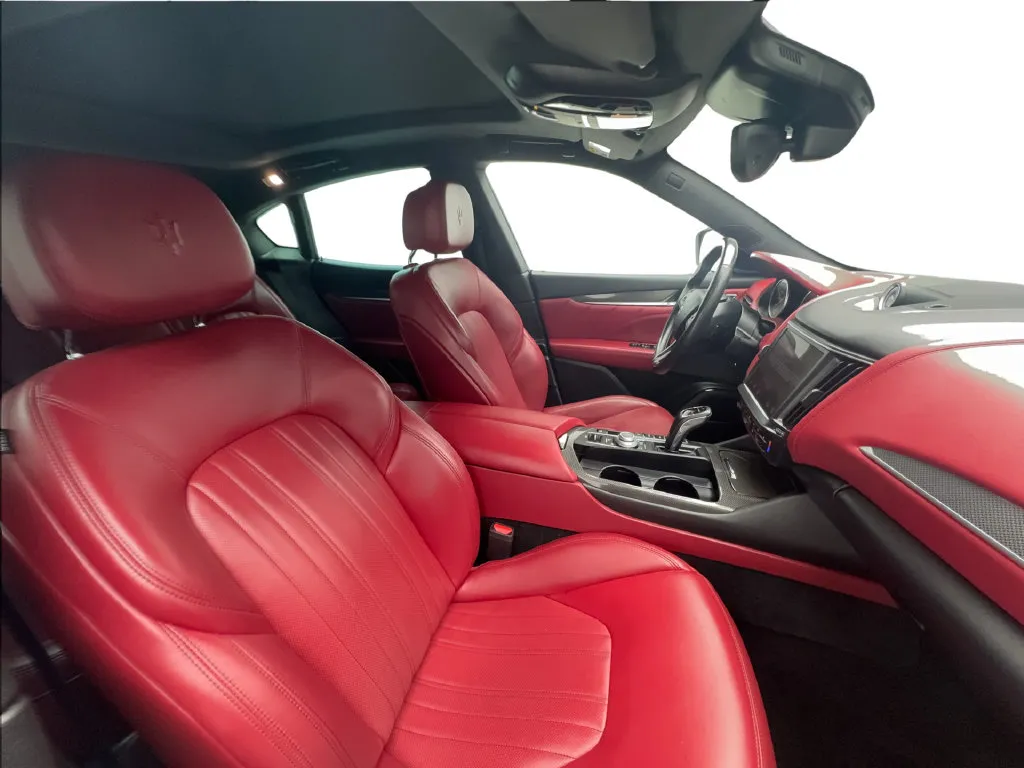 Maserati Levante photo 33