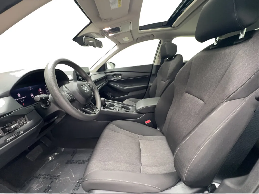 Honda Accord photo 25