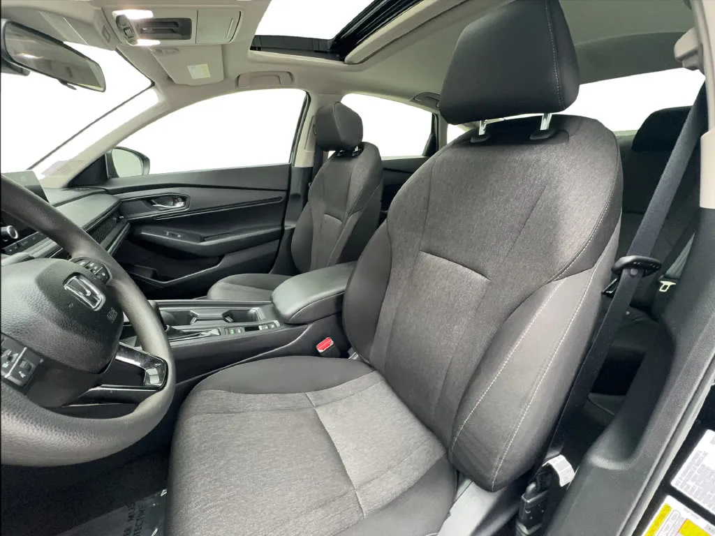 Honda Accord photo 23