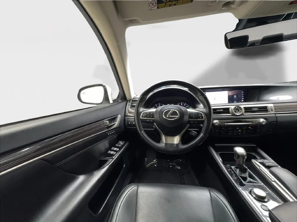 Lexus GS photo 21