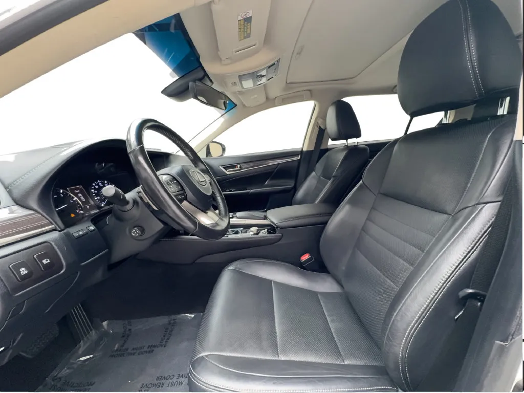 Lexus GS photo 27