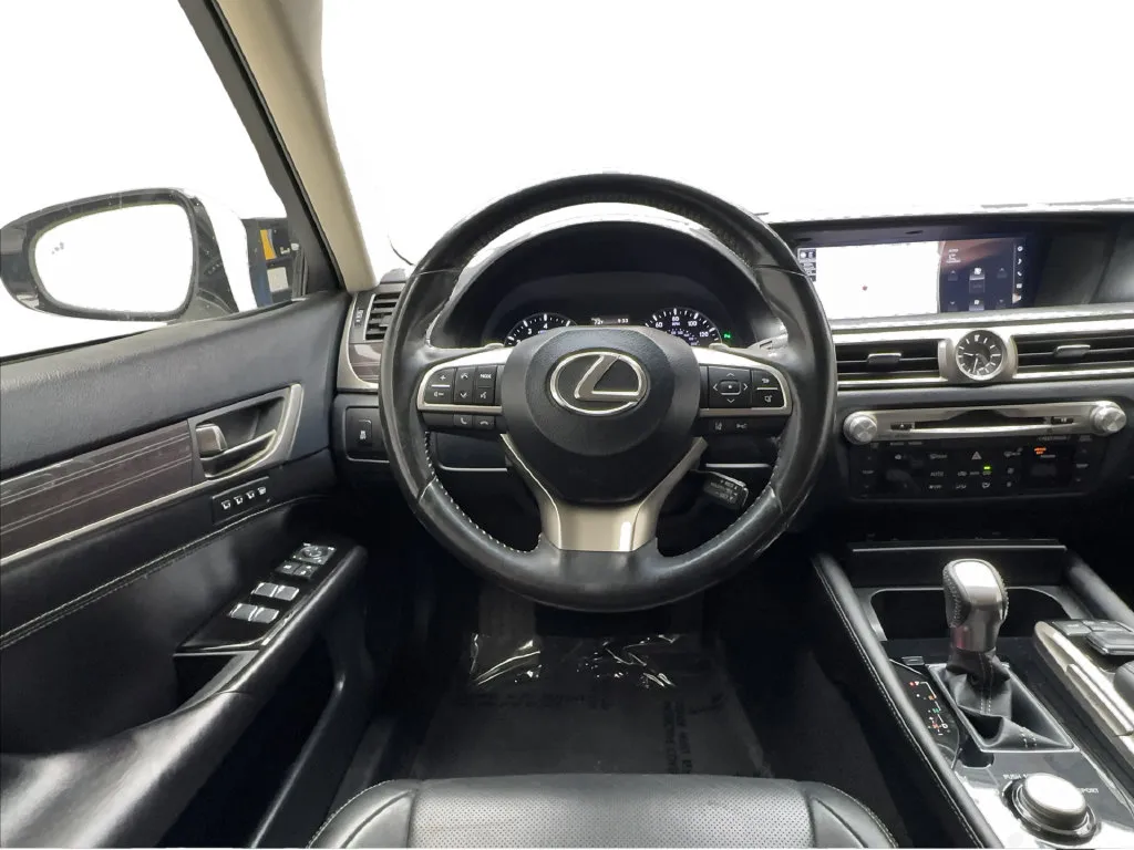 Lexus GS photo 22