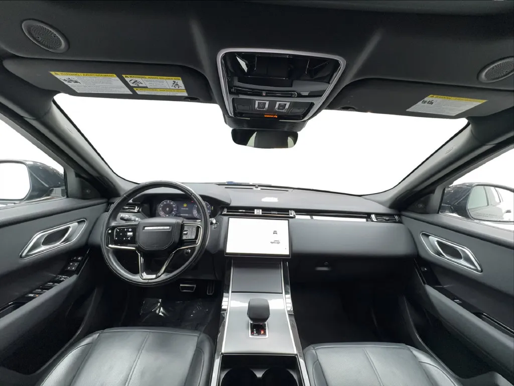Land Rover Range Rover Velar photo 40