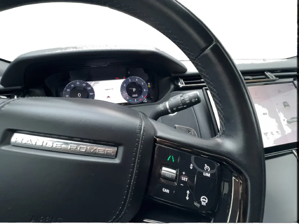 Land Rover Range Rover Velar photo 46