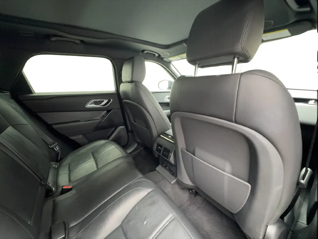 Land Rover Range Rover Velar photo 30