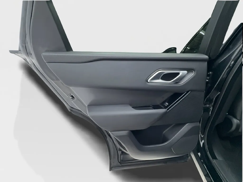 Land Rover Range Rover Velar photo 28