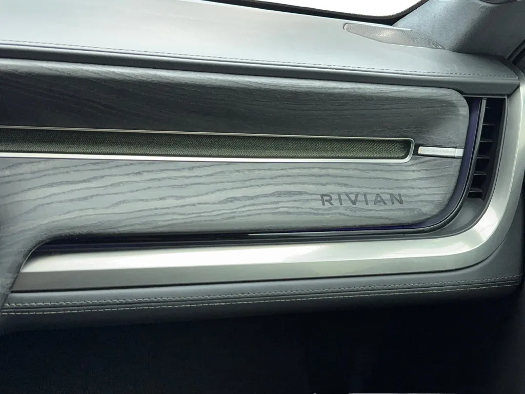 Rivian R1T photo 20