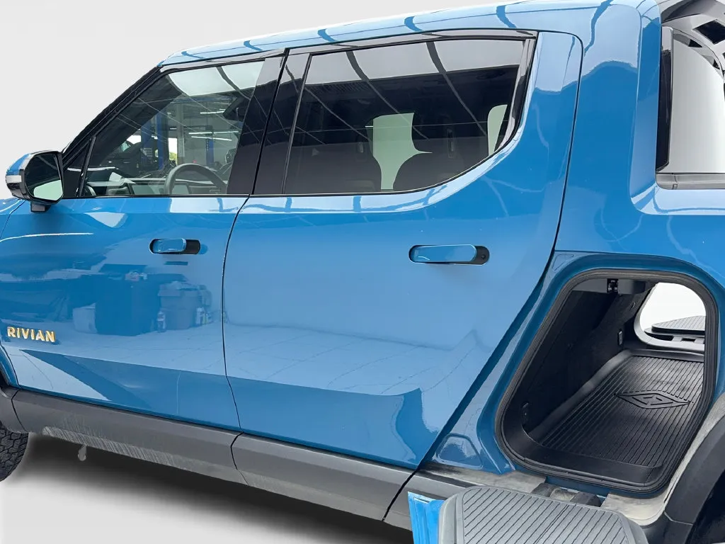 Rivian R1T photo 13