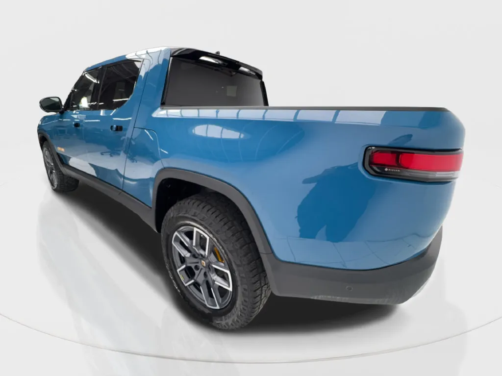 Rivian R1T photo 10