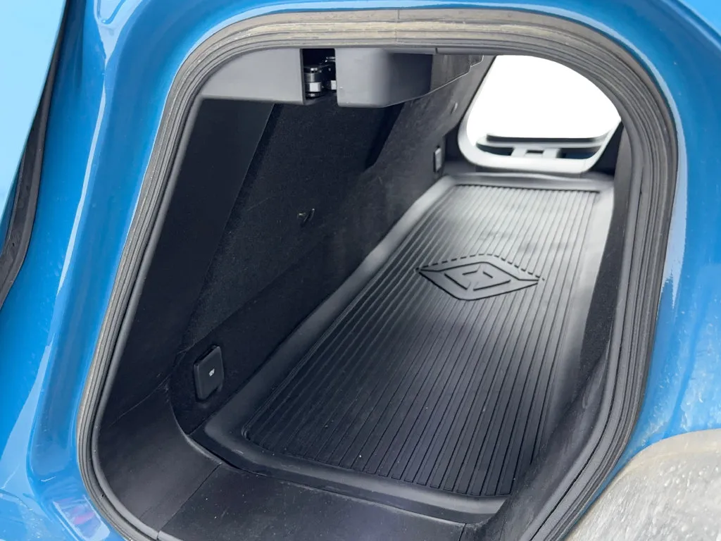 Rivian R1T photo 12