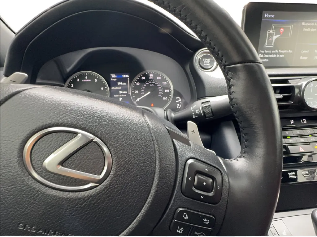 Lexus IS photo 46