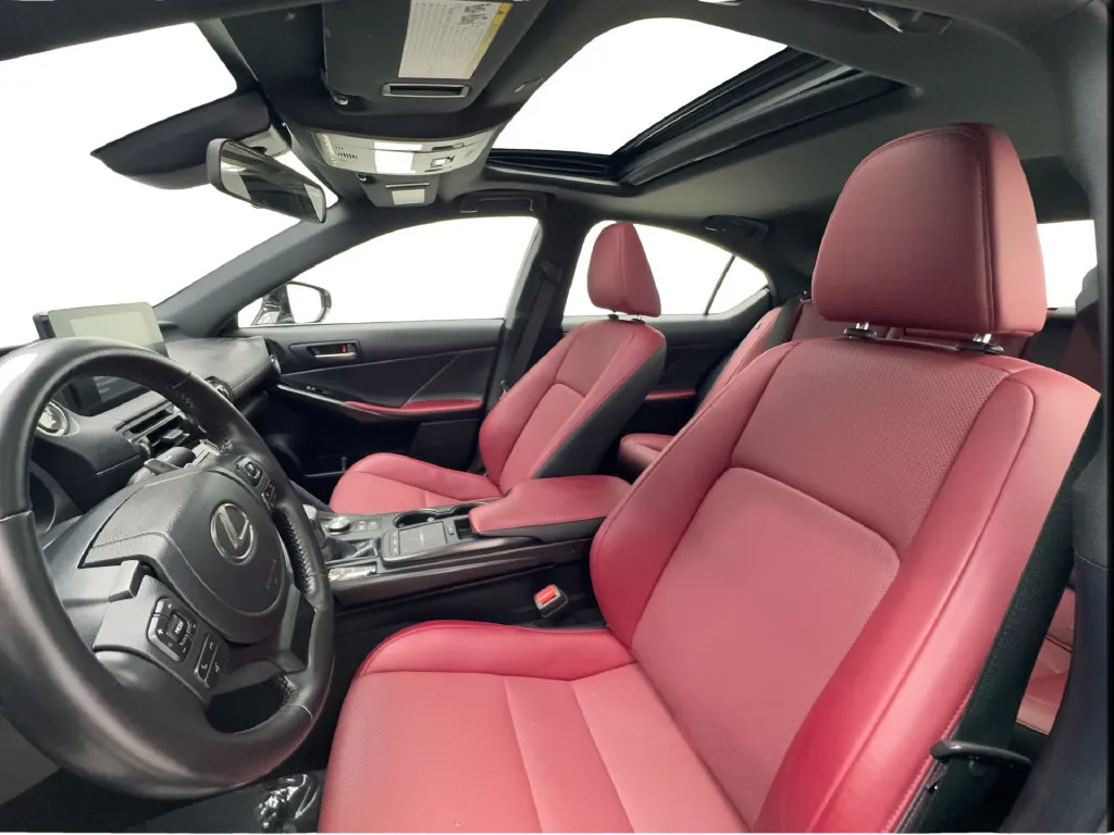 Lexus IS photo 21
