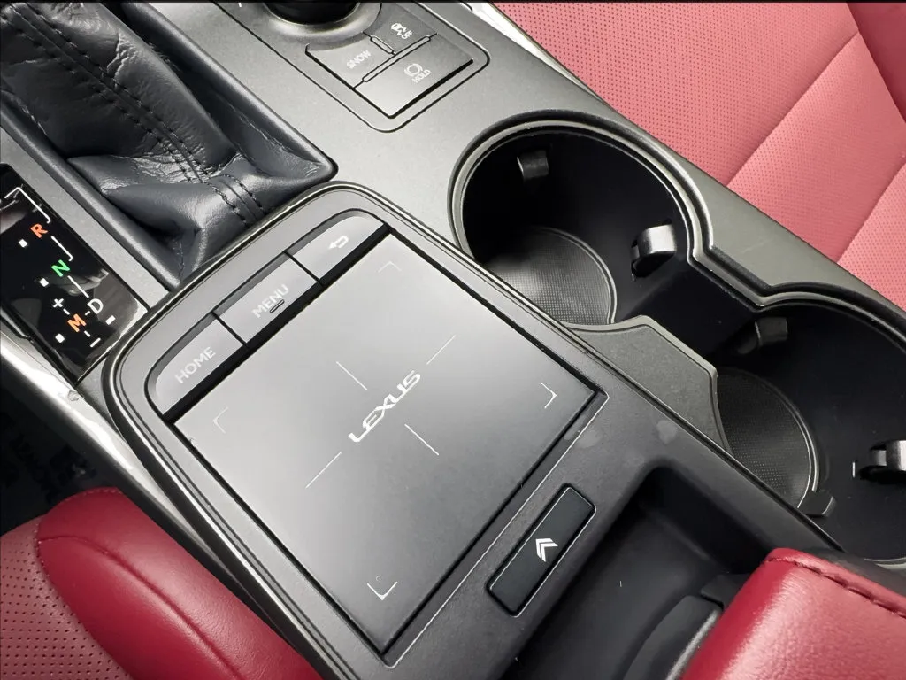 Lexus IS photo 56