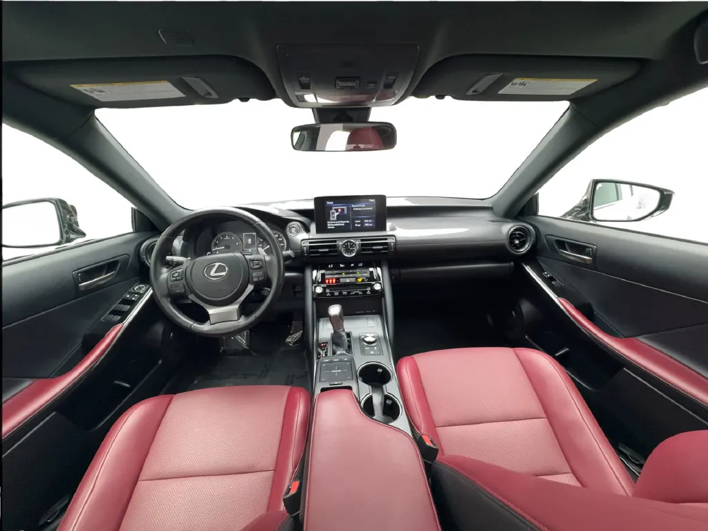 Lexus IS photo 42