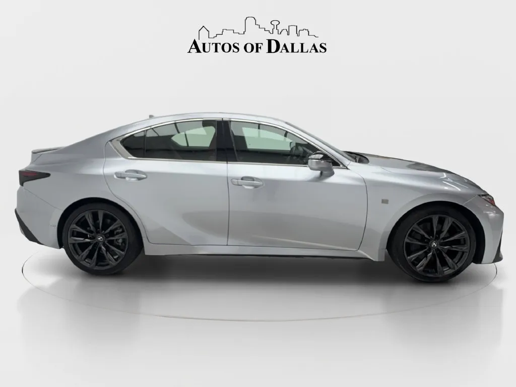 Lexus IS photo 7