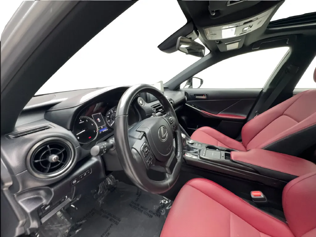 Lexus IS photo 23