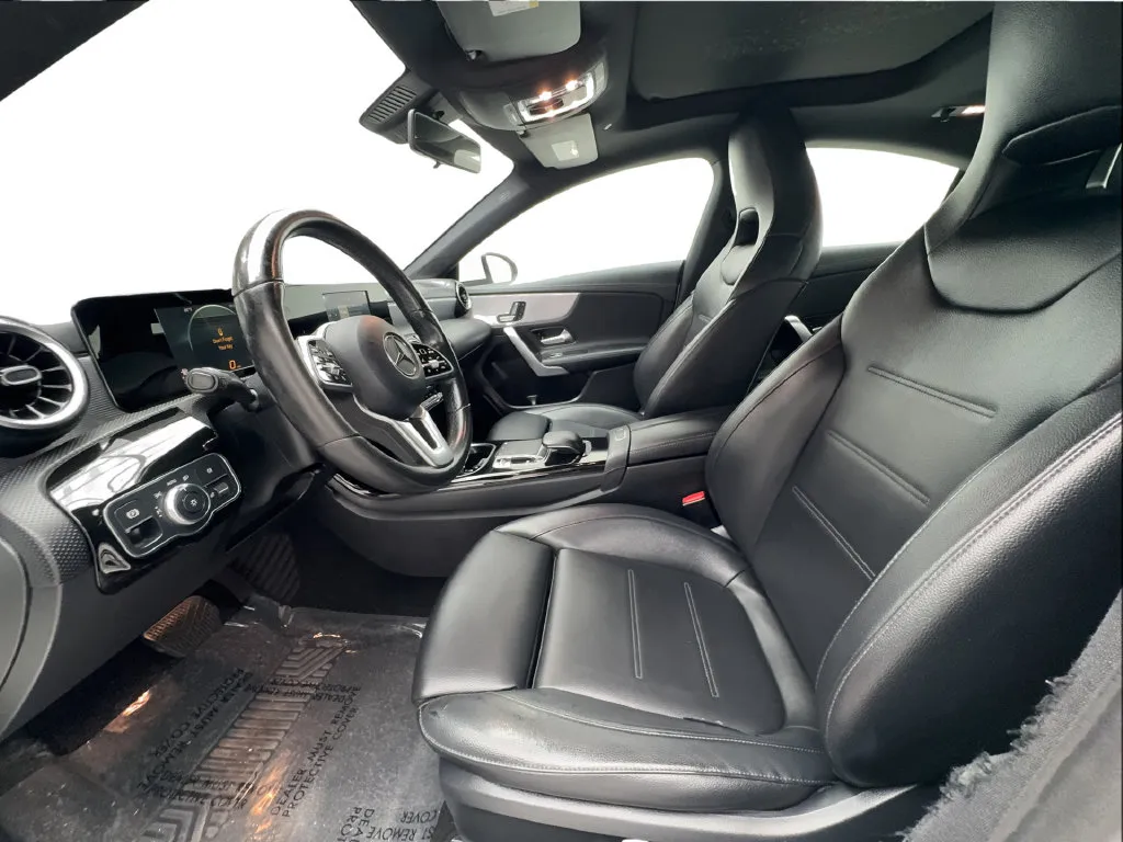 Mercedes-Benz CLA photo 21