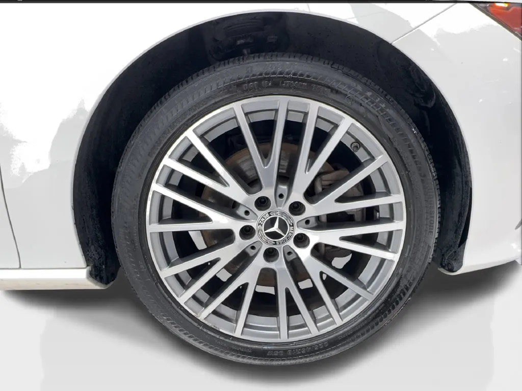 Mercedes-Benz CLA photo 19