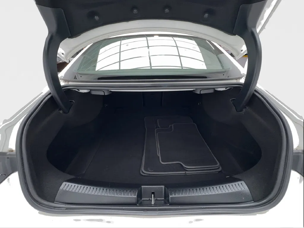 Mercedes-Benz CLA photo 12