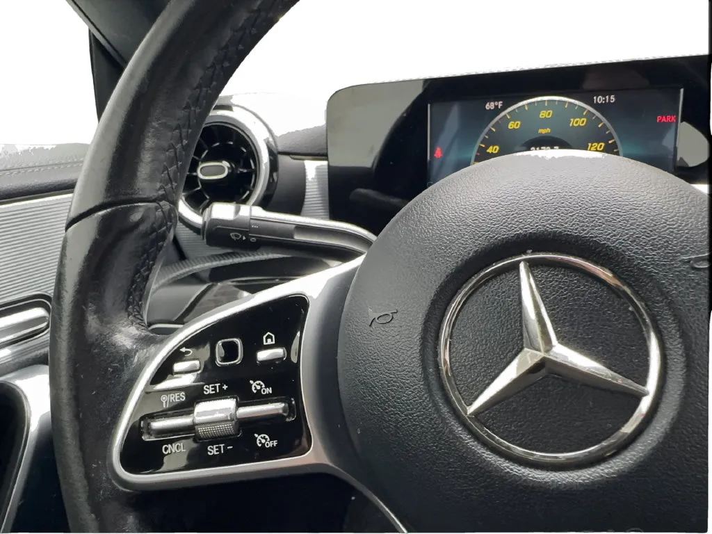 Mercedes-Benz CLA photo 43