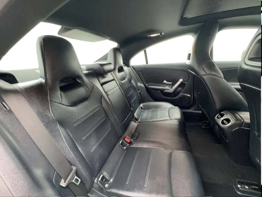 Mercedes-Benz CLA photo 28