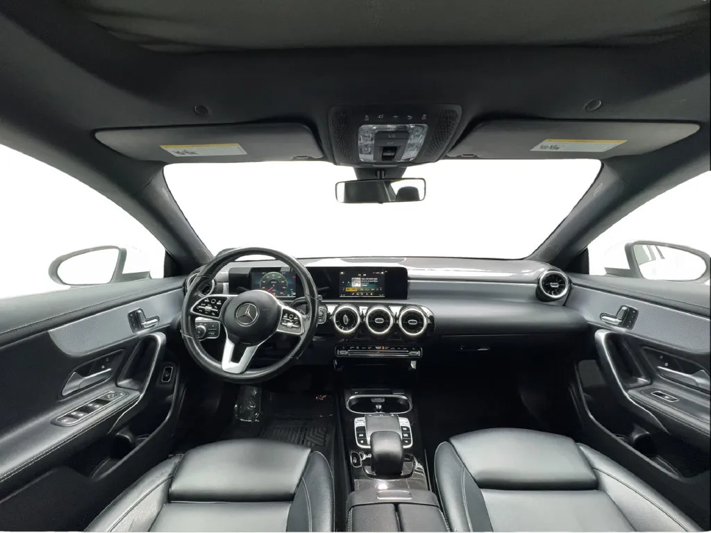 Mercedes-Benz CLA photo 37