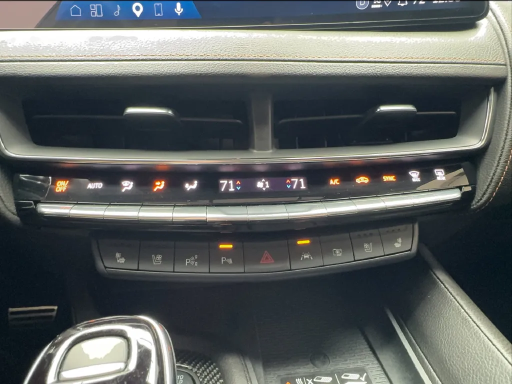 Cadillac CT5 photo 50