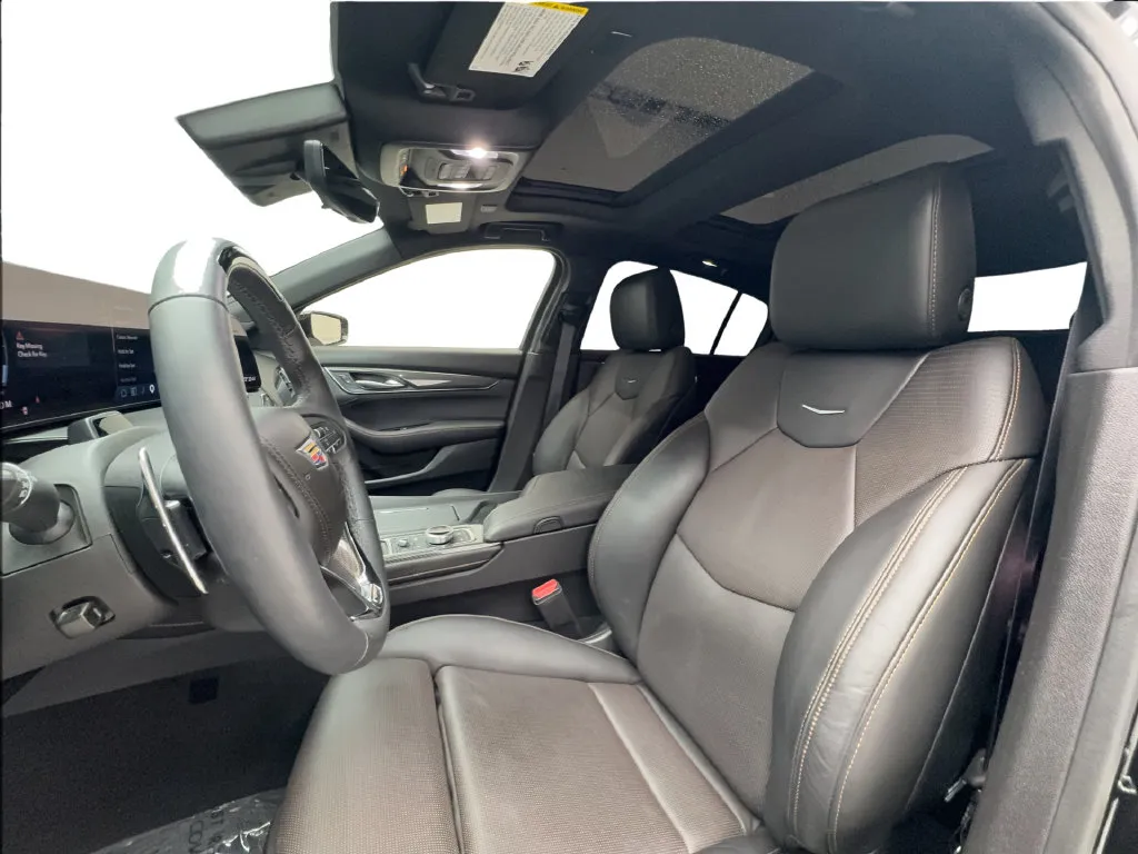 Cadillac CT5 photo 20