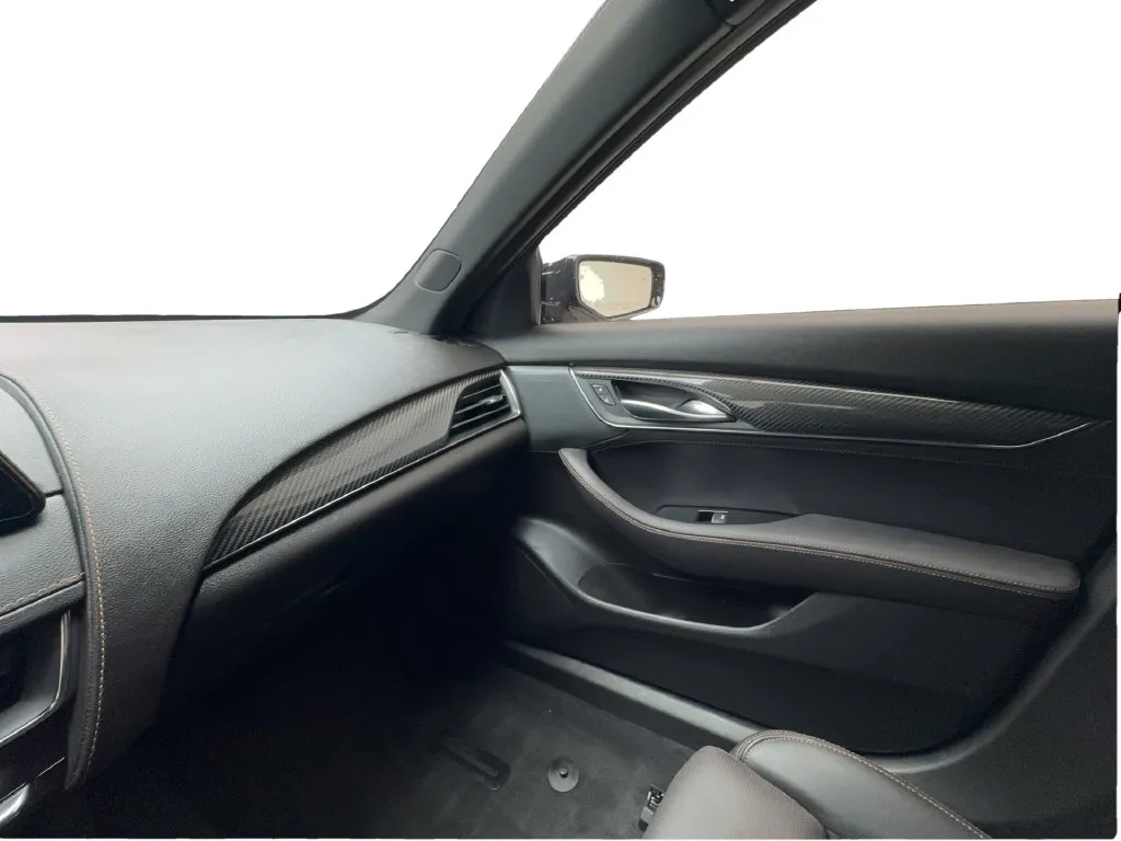 Cadillac CT5 photo 45