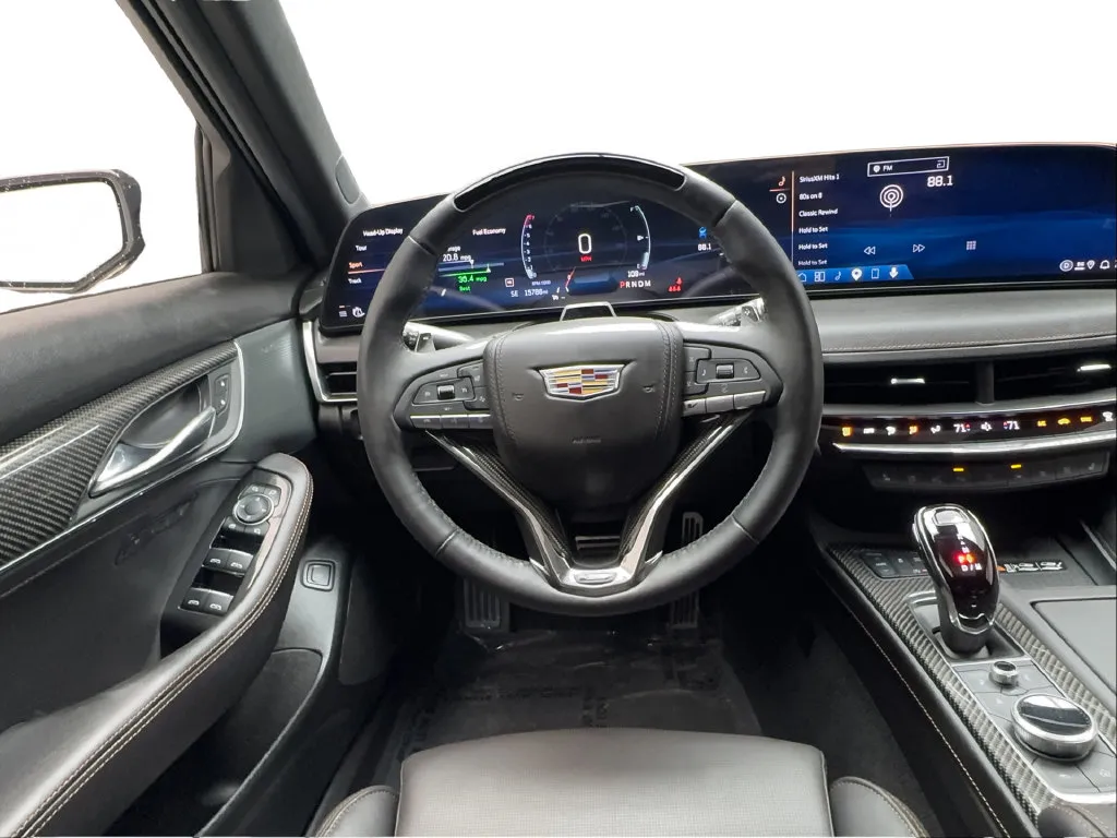 Cadillac CT5 photo 39