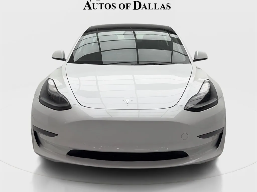 Tesla Model 3 photo 4