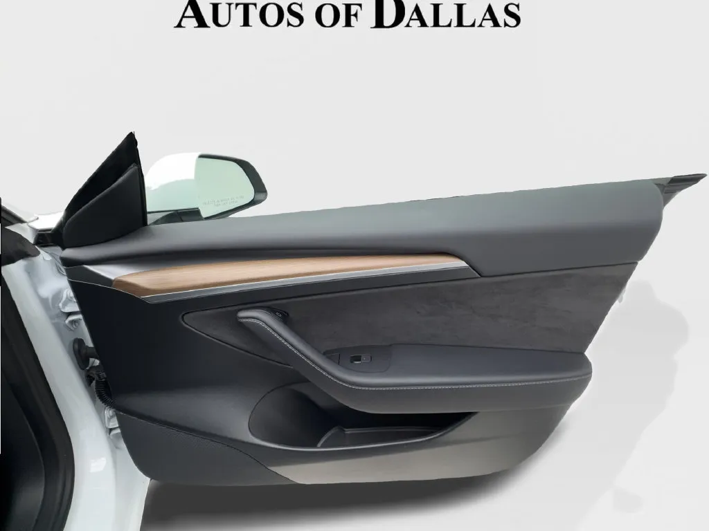 Tesla Model 3 photo 34
