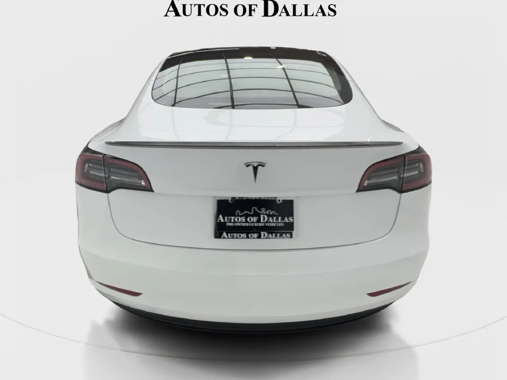 Tesla Model 3 photo 10