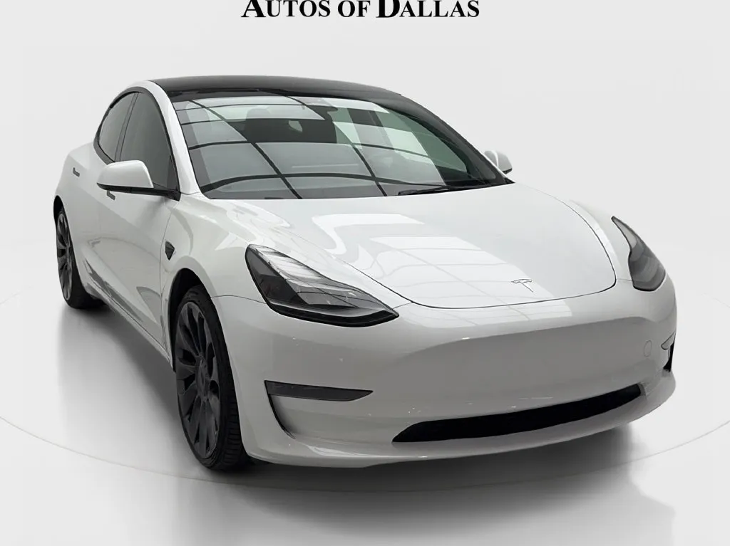 Tesla Model 3 photo 3