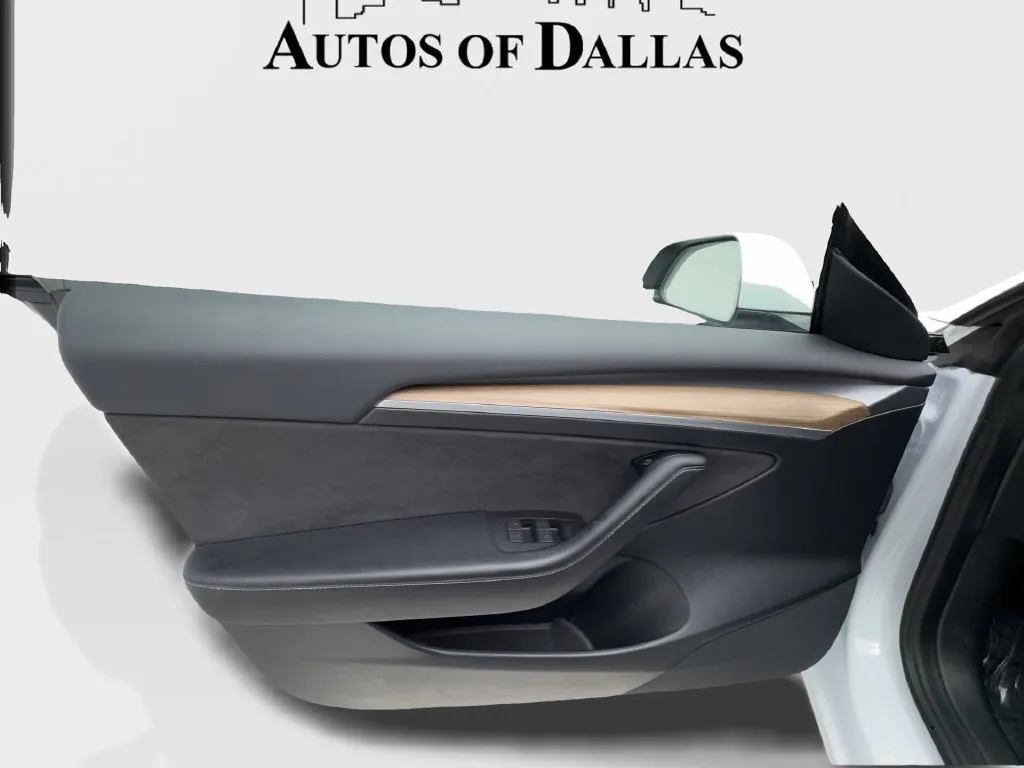 Tesla Model 3 photo 22