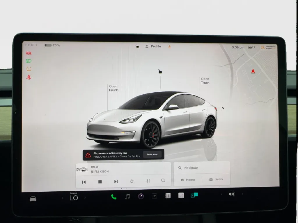 Tesla Model 3 photo 47