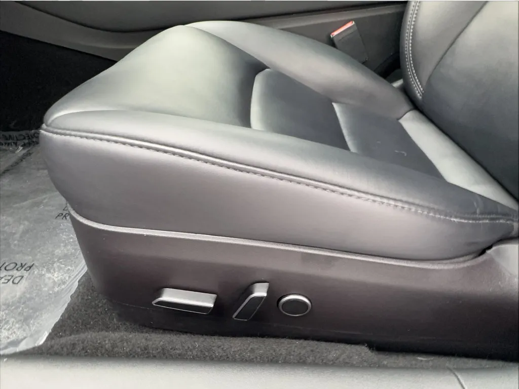 Tesla Model 3 photo 21