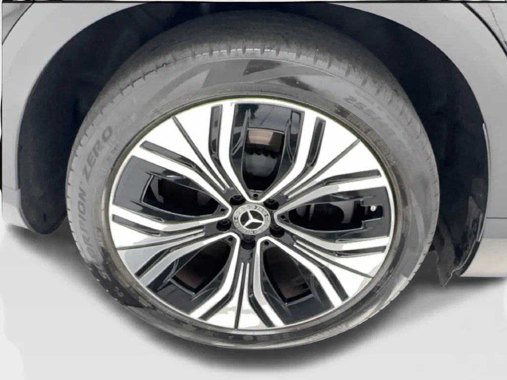 Mercedes-Benz EQE photo 16