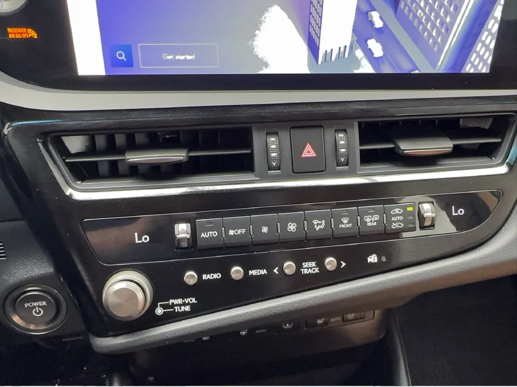 Lexus ES photo 54