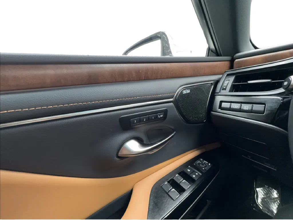 Lexus ES photo 50