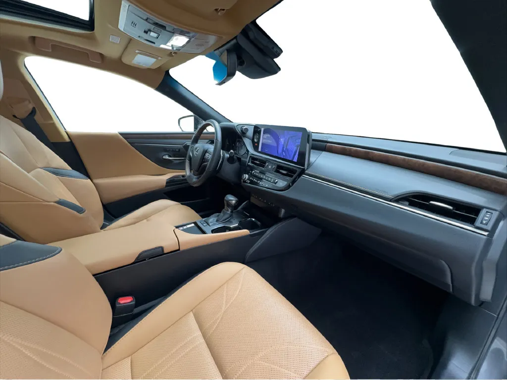 Lexus ES photo 35